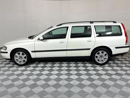 2001-Volvo-V70-T5_16