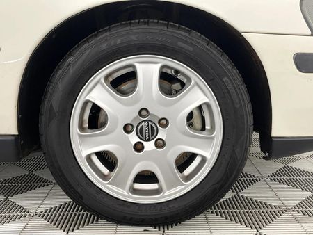 2001-Volvo-V70-T5_5