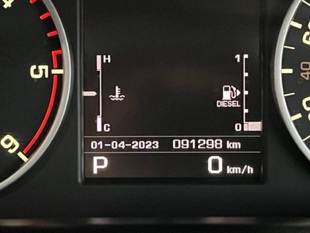 2014-Land-Rover-Discovery-4-30-TD-SD-V6-SE_9