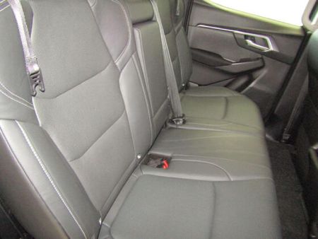2022-Isuzu-D-Max-30-DDI-LS-4x4-Double-Cab_13