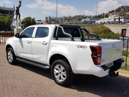 2023-Isuzu-D-Max-30-DDI-LS-4x4-Auto-Double-Cab_2