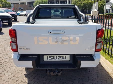 2023-Isuzu-D-Max-30-DDI-LS-4x4-Auto-Double-Cab_3