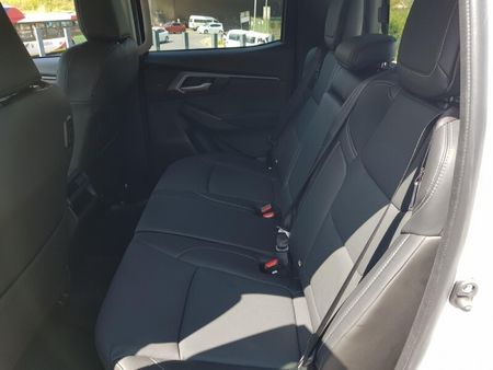 2023-Isuzu-D-Max-30-DDI-LS-4x4-Auto-Double-Cab_6