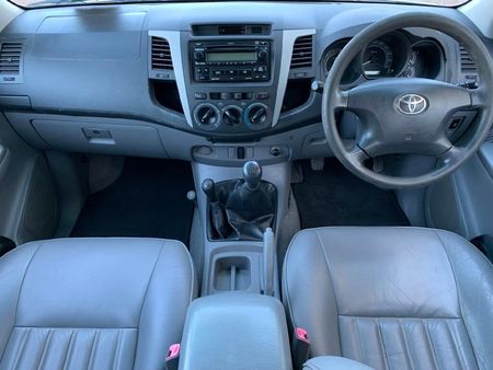 2006-Toyota-Hilux-30-D-4D-Raider-Double-Cab_5