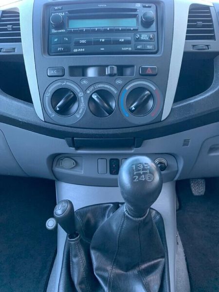 2006-Toyota-Hilux-30-D-4D-Raider-Double-Cab_7