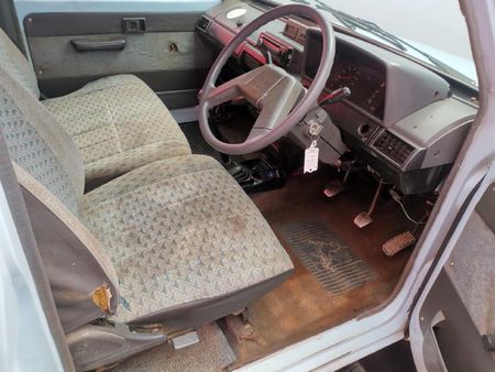 1993-Toyota-Venture-1800-8-seat_11