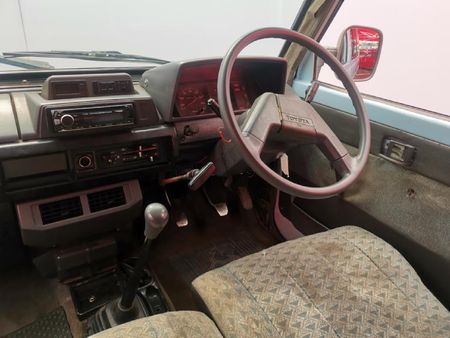 1993-Toyota-Venture-1800-8-seat_7