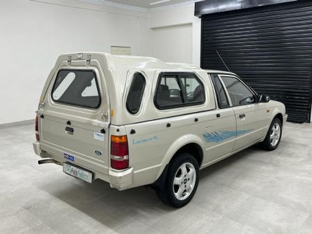 2002-Ford-Bantam-1600i_5