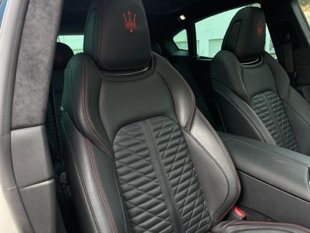 2022-Maserati-Levante-Trofeo_18