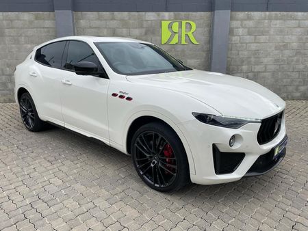 2022-Maserati-Levante-Trofeo_1