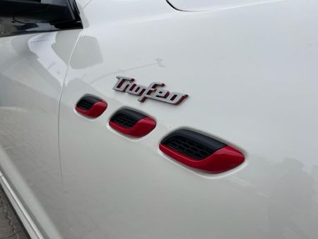 2022-Maserati-Levante-Trofeo_6