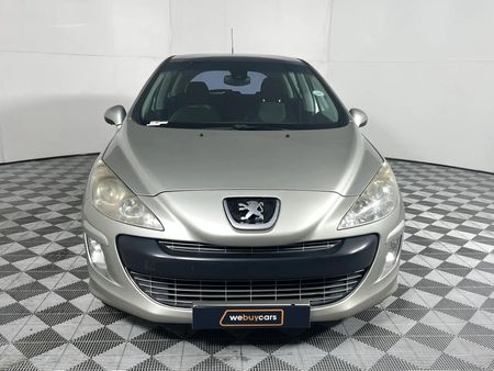 2008-Peugeot-308-16T-XT_12