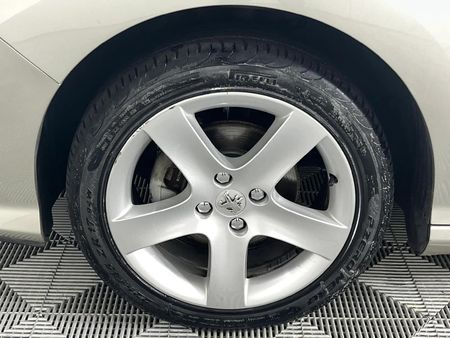 2008-Peugeot-308-16T-XT_4