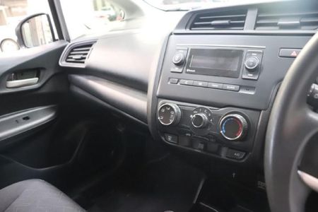 2020-Honda-Jazz-12-Comfort_7