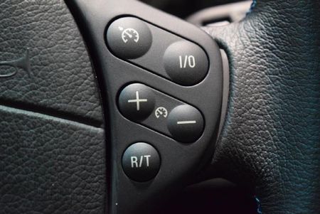 2000-BMW-M5-e39_16