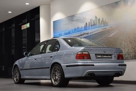 2000-BMW-M5-e39_3