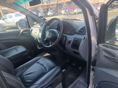 2005-Mercedes-Benz-Vito-115-CDI-CrewBus_4