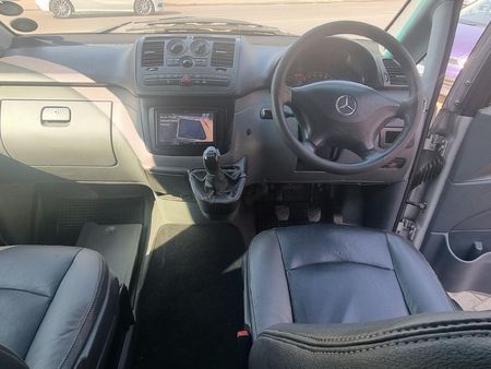 2005-Mercedes-Benz-Vito-115-CDI-CrewBus_5