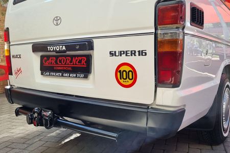1998-Toyota-Hi-Ace-Super-16_9