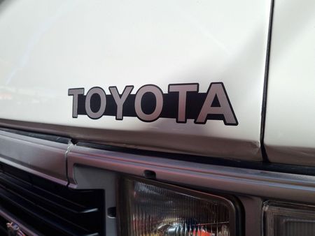 1998-Toyota-Hi-Ace-Super-16_13