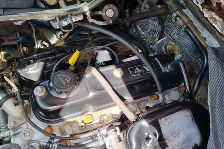 1998-Toyota-Hi-Ace-Super-16_15