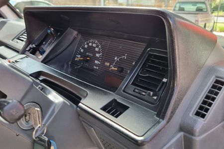 1998-Toyota-Hi-Ace-Super-16_22