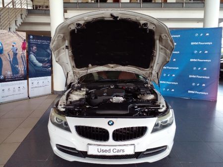 2012-BMW-Z4-sDrive28i-Auto_10