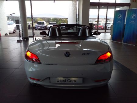 2012-BMW-Z4-sDrive28i-Auto_11