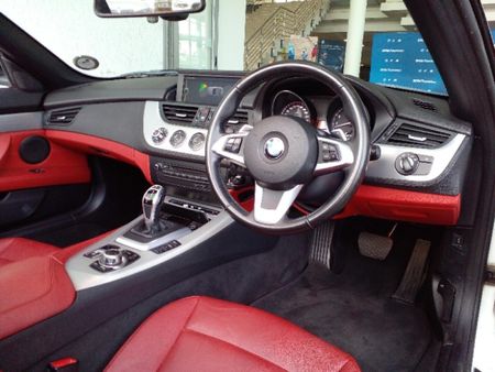 2012-BMW-Z4-sDrive28i-Auto_14