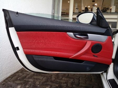 2012-BMW-Z4-sDrive28i-Auto_17