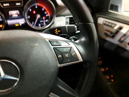 2015-Mercedes-Benz-ML-350-Bluetec_17