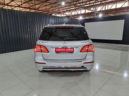 2015-Mercedes-Benz-ML-350-Bluetec_18
