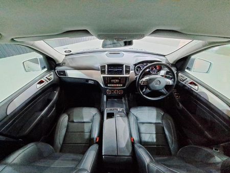 2015-Mercedes-Benz-ML-350-Bluetec_5