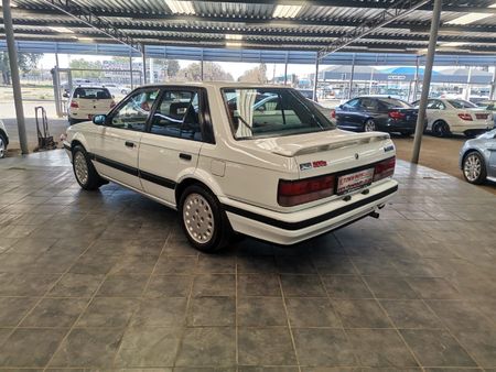 1991-Mazda-323-200E-Auto-Sedan_3