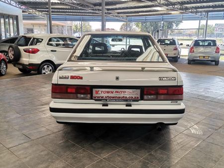 1991-Mazda-323-200E-Auto-Sedan_4