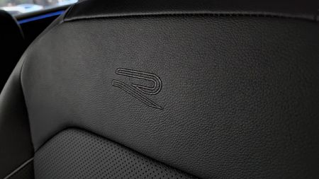 2024-Volkswagen-Tiguan-Allspace-14-TSI-R-Line-DSG-Auto_18