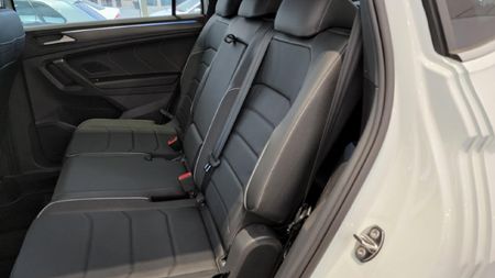 2024-Volkswagen-Tiguan-Allspace-14-TSI-R-Line-DSG-Auto_19