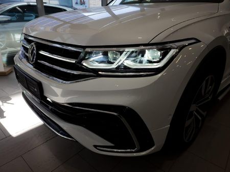 2024-Volkswagen-Tiguan-Allspace-14-TSI-R-Line-DSG-Auto_20