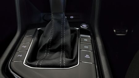 2024-Volkswagen-Tiguan-Allspace-14-TSI-R-Line-DSG-Auto_21
