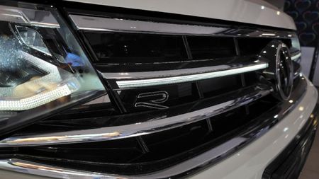 2024-Volkswagen-Tiguan-Allspace-14-TSI-R-Line-DSG-Auto_33