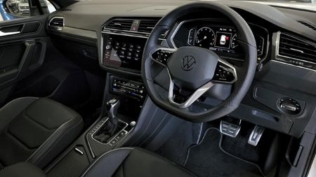 2024-Volkswagen-Tiguan-Allspace-14-TSI-R-Line-DSG-Auto_3