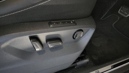 2024-Volkswagen-Tiguan-Allspace-14-TSI-R-Line-DSG-Auto_4