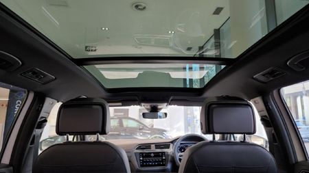 2024-Volkswagen-Tiguan-Allspace-14-TSI-R-Line-DSG-Auto_5