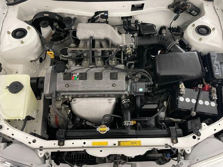 2000-Toyota-Corolla-160i-GLE_16