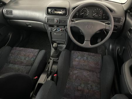 2000-Toyota-Corolla-160i-GLE_8