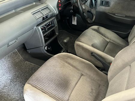 1992-Honda-Ballade-160i-Auto_8