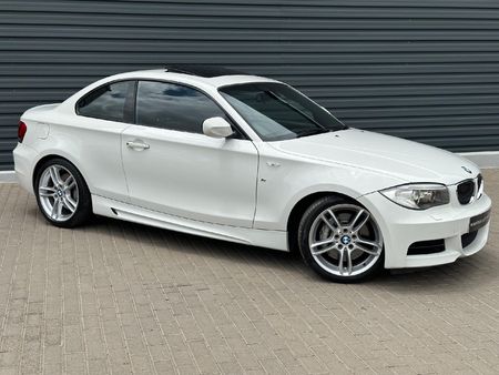 2012-BMW-1-Series-135i-Coupe-M-Sport-Auto_1