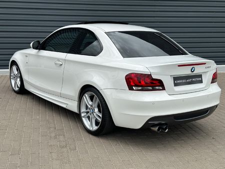 2012-BMW-1-Series-135i-Coupe-M-Sport-Auto_4
