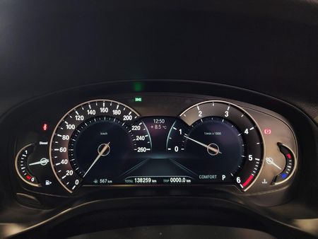 2019-BMW-X4-xDrive20d-M-Sport_17
