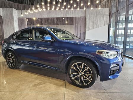 2019-BMW-X4-xDrive20d-M-Sport_19